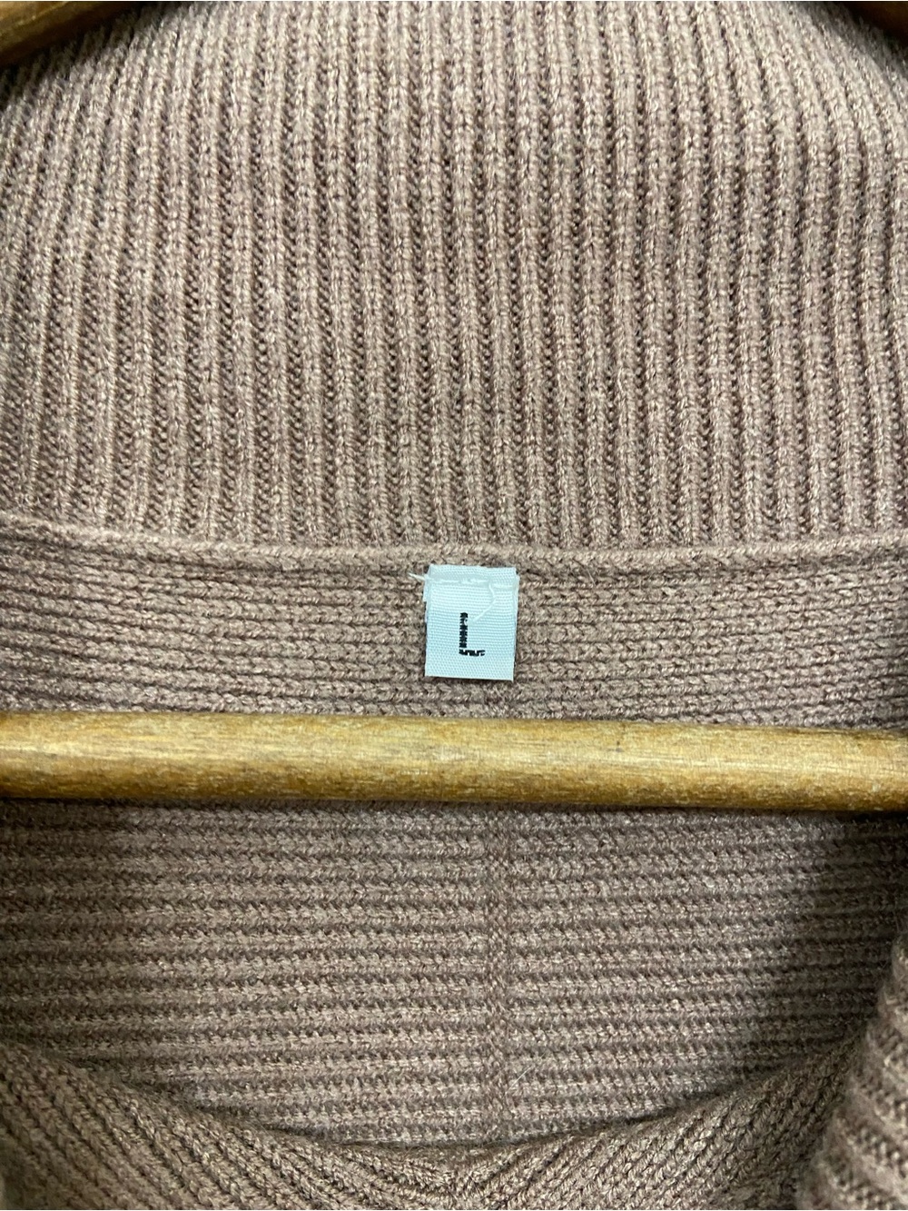 Cozy Oversized Turtleneck Sweater - Brown - Picture 4 of 5